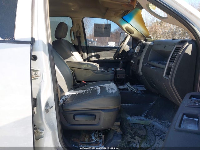 Продажа на аукционе авто 2015 Ram 3500 Tradesman, vin: 3C63RRGL0FG688522, номер лота: 44067558