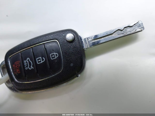 5NPE24AF2JH716154 Hyundai SONATA SE