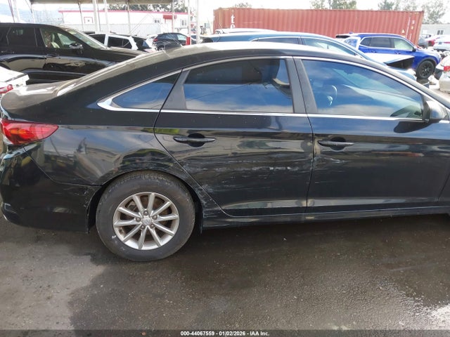 5NPE24AF2JH716154 Hyundai SONATA SE