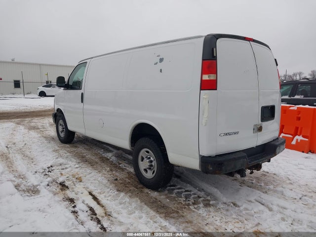 2013 CHEVROLET EXPRESS 3500 1GCZGTCA2D1166416 Photo 2