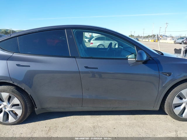 7SAYGDED5PF942111 Tesla Model Y Rwd