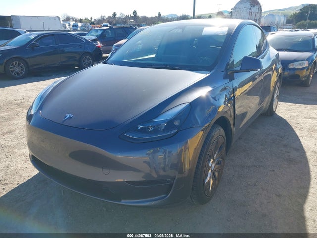 2023 TESLA MODEL Y 7SAYGDED5PF942111 Photo 5