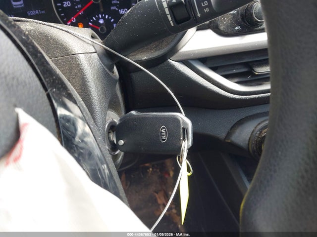 3KPF24AD7ME378066 KIA Forte Lxs