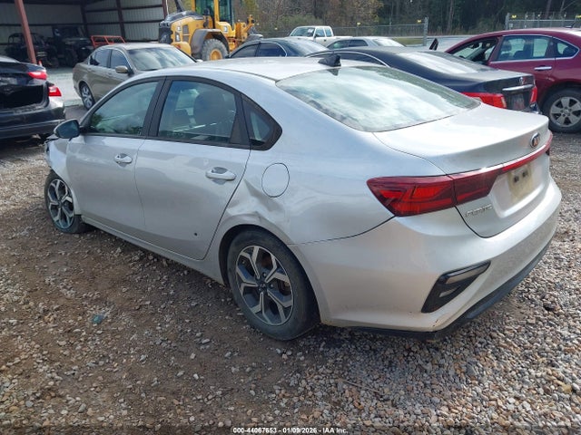 3KPF24AD7ME378066 KIA Forte Lxs