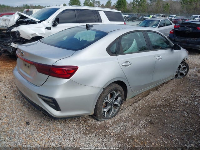 3KPF24AD7ME378066 KIA Forte Lxs