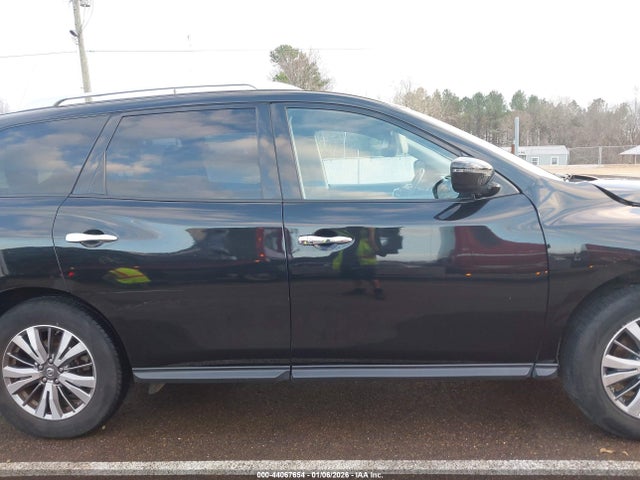 5N1DR2MN0JC629682 Nissan Pathfinder Sv