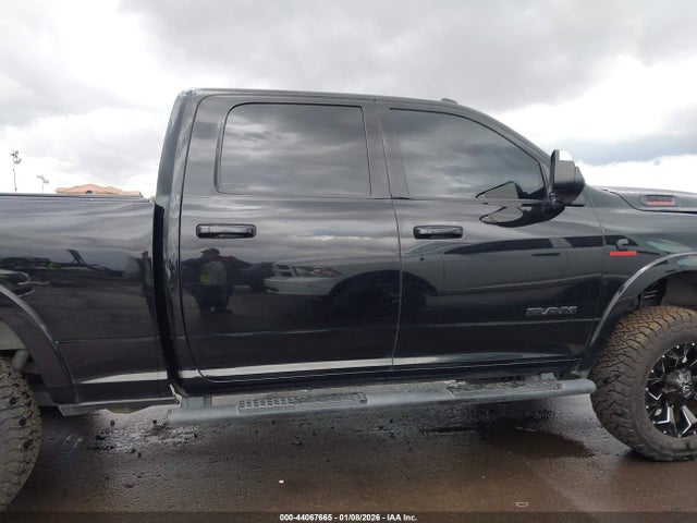 3C6UR5FLXLG268261 RAM 2500 Laramie 4x4 6&#039;4 Box