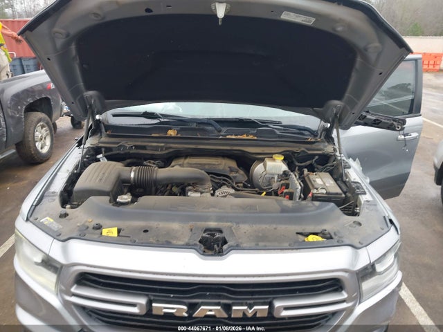 2019 RAM 1500 1C6SRFMT2KN521613 Photo 9