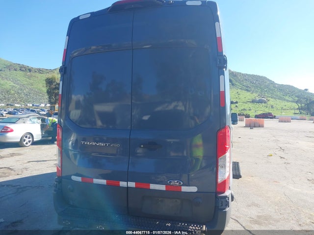 Ford Transit-250 2019 1FTYR3XM4KKB78892 Image 16