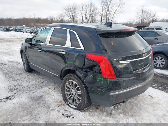 2018 CADILLAC XT5 1GYKNCRSXJZ107886 Photo 2