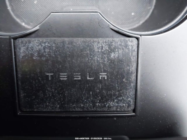 2020 TESLA MODEL Y 5YJYGDEF8LF044398 Photo 10