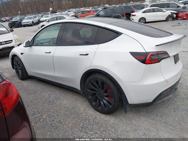 2020 TESLA MODEL Y 5YJYGDEF8LF044398 Photo 2