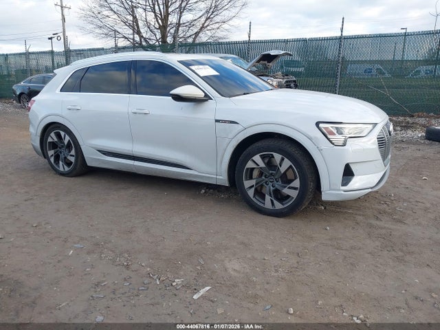 2021 AUDI E-TRON WA1AAAGE5MB014411 Photo 0