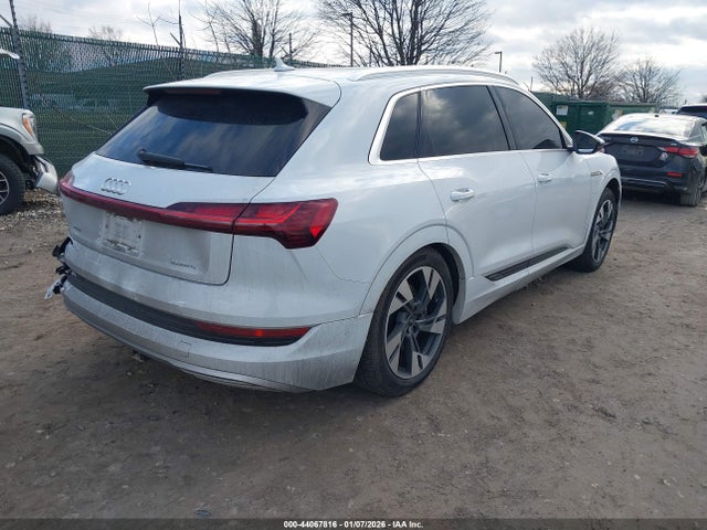 2021 AUDI E-TRON WA1AAAGE5MB014411 Photo 3