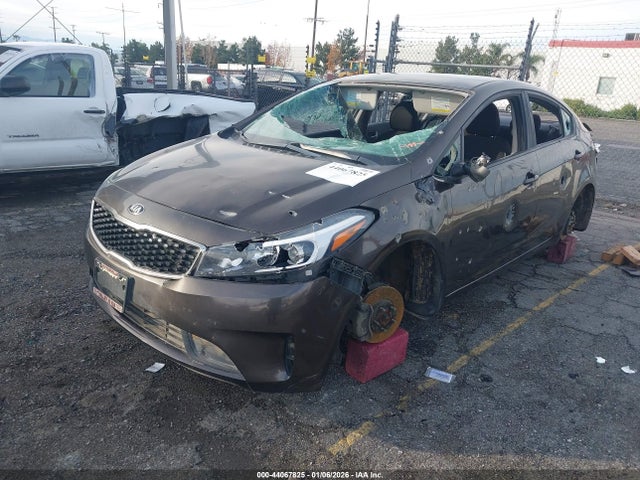 3KPFK4A71JE221736 KIA FORTE LX