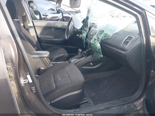 3KPFK4A71JE221736 KIA FORTE LX