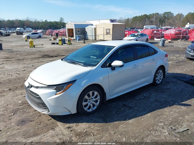Toyota COROLLA LE 2025 5YFB4MDEXSP333955 Image 2