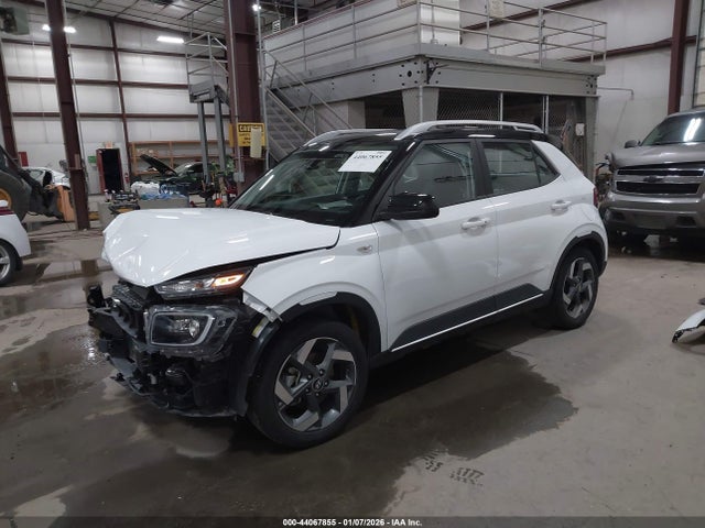 Hyundai Venue Limited 2023 KMHRC8A38PU223021 Image 2