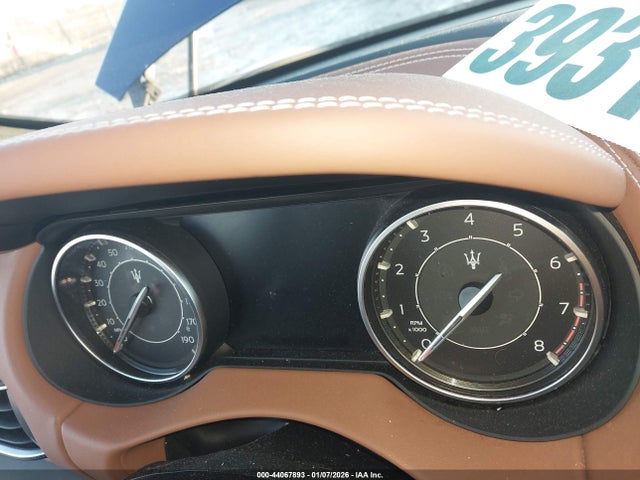 2021 MASERATI LEVANTE ZN661YUL9MX366495 Photo 6