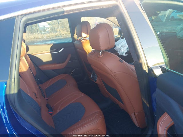 2021 MASERATI LEVANTE ZN661YUL9MX366495 Photo 7