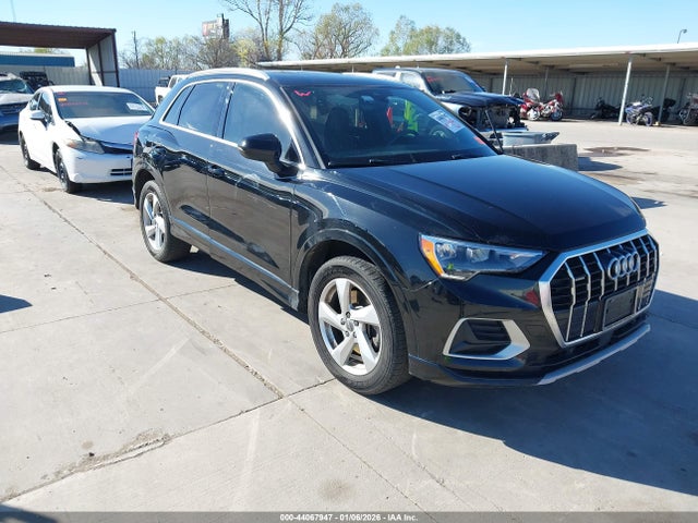 2020 AUDI Q3 WA1AECF3XL1007541 Photo 0