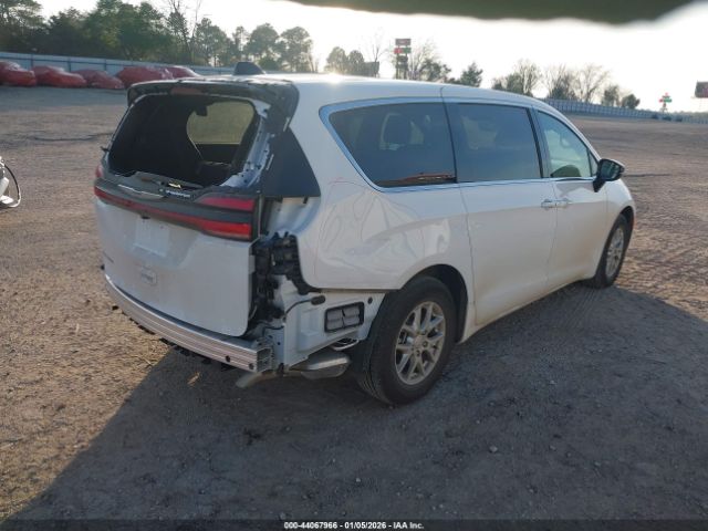 2026 CHRYSLER PACIFICA 2C4RC1BG8TR188761 Photo 3