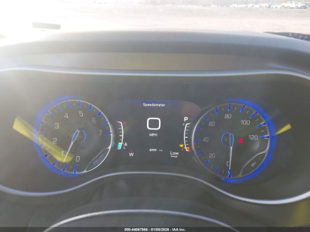 2026 CHRYSLER PACIFICA 2C4RC1BG8TR188761 Photo 6