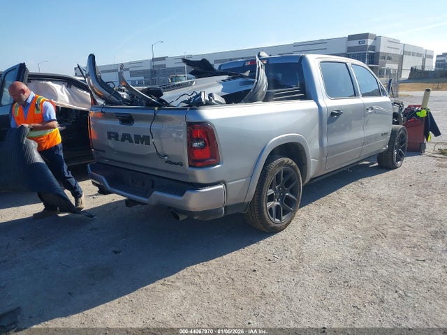 2025 RAM 1500 1C6SRFJP7SN648767 Photo 3