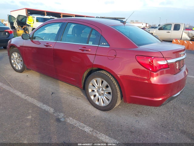 Продажа на аукционе авто 2014 Chrysler 200 Lx, vin: 1C3CCBAB3EN208856, номер лота: 44068027