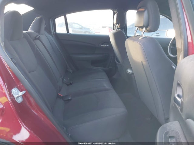 Продажа на аукционе авто 2014 Chrysler 200 Lx, vin: 1C3CCBAB3EN208856, номер лота: 44068027