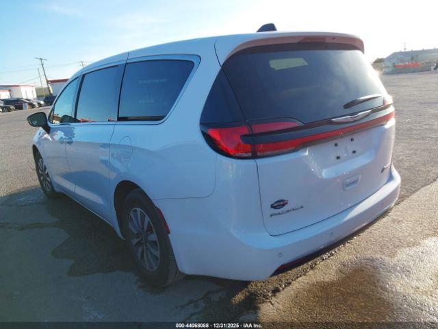 2024 CHRYSLER PACIFICA HYBRID 2C4RC1S73RR158155 Photo 2