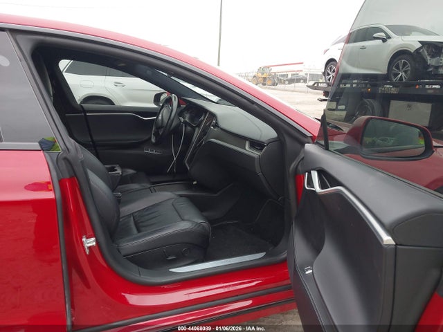 Продажа на аукционе авто 2019 Tesla Model S, vin: 5YJSA1E47KF309928, номер лота: 44068089