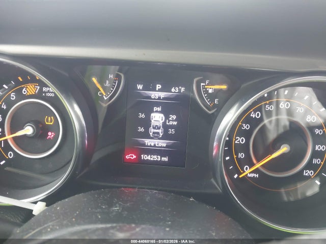 1C4HJXDN7KW629298 Jeep Wrangler Unlimited Sport S 4x4