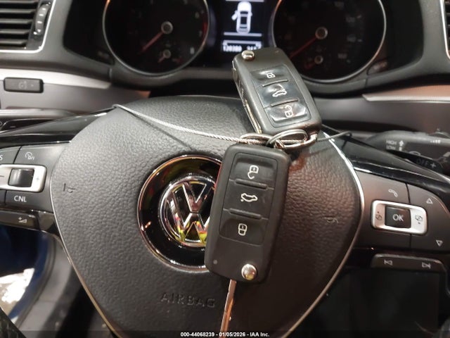 1VWAT7A36GC048069 Volkswagen Passat 1.8t R-line