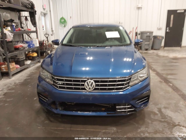 1VWAT7A36GC048069 Volkswagen Passat 1.8t R-line