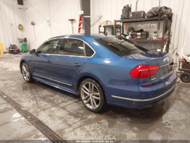 1VWAT7A36GC048069 Volkswagen Passat 1.8t R-line