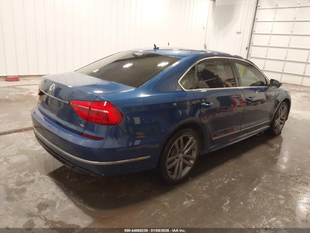 1VWAT7A36GC048069 Volkswagen Passat 1.8t R-line