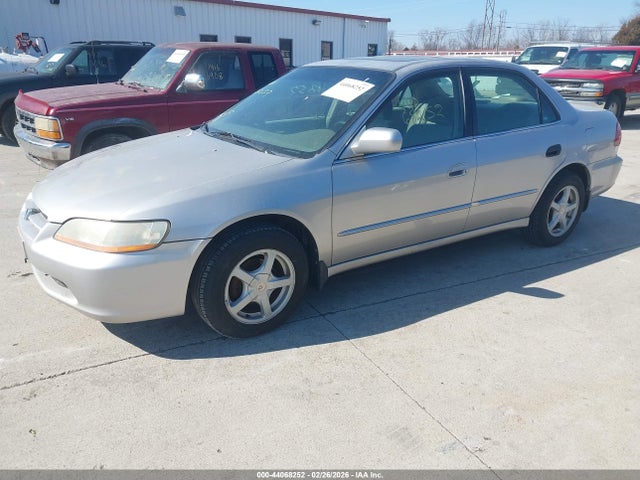 Продажа на аукционе авто 1998 Honda Accord Ex, vin: 1HGCG5658WA080483, номер лота: 44068252