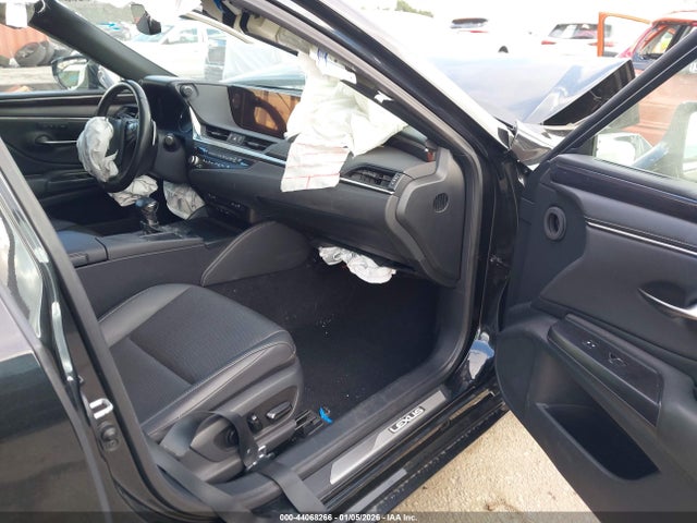 58ADA1C12MU002358 Lexus ES 300H