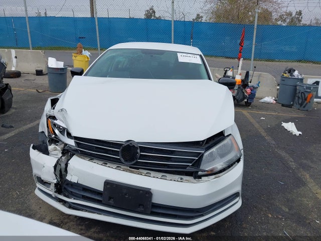 3VW267AJ3GM205534 Volkswagen Jetta 1.4t S