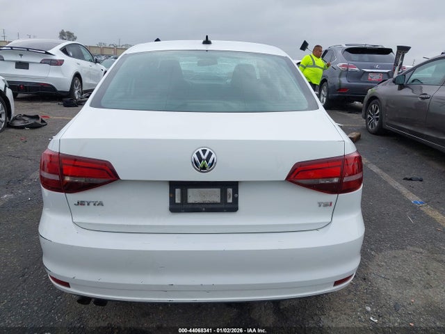 3VW267AJ3GM205534 Volkswagen Jetta 1.4t S