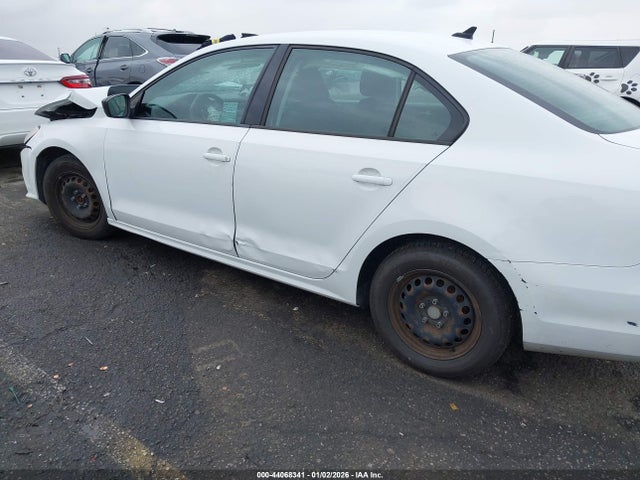 3VW267AJ3GM205534 Volkswagen Jetta 1.4t S