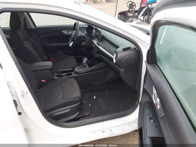 3KPF24AD7RE716525 KIA Forte Lxs