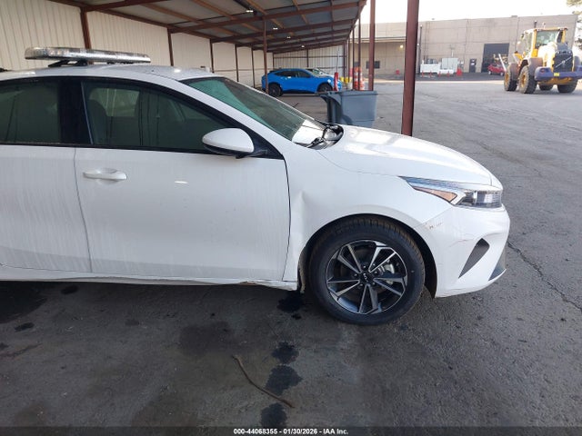 3KPF24AD7RE716525 KIA Forte Lxs