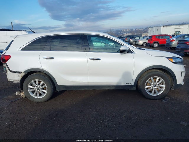 5XYPGDA59KG561306 KIA Sorento 3.3l Lx