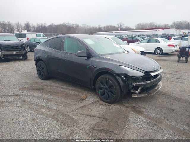 2025 TESLA MODEL Y 7SAYGDEE9SA336728 Photo 0