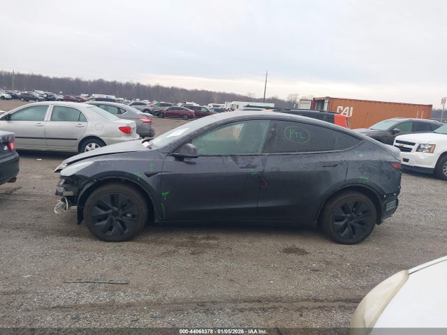 7SAYGDEE9SA336728 Tesla Model Y Long Range Dual Motor All-wheel Drive