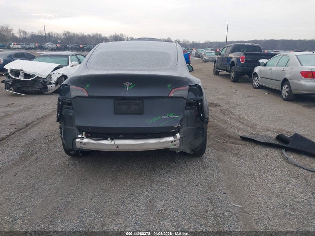 7SAYGDEE9SA336728 Tesla Model Y Long Range Dual Motor All-wheel Drive