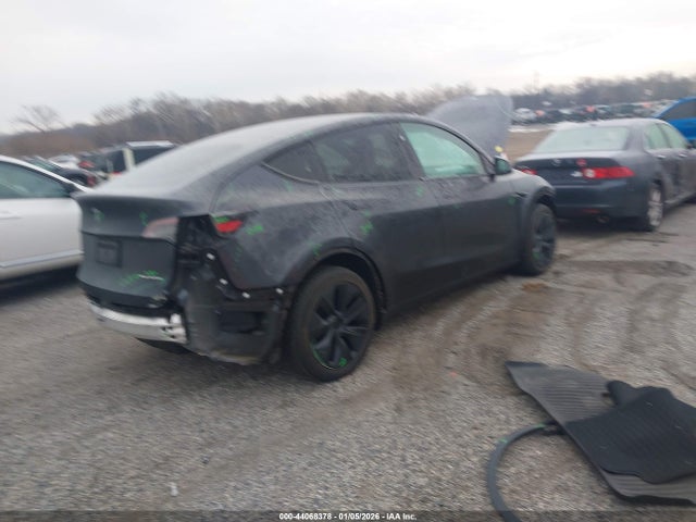 2025 TESLA MODEL Y 7SAYGDEE9SA336728 Photo 3