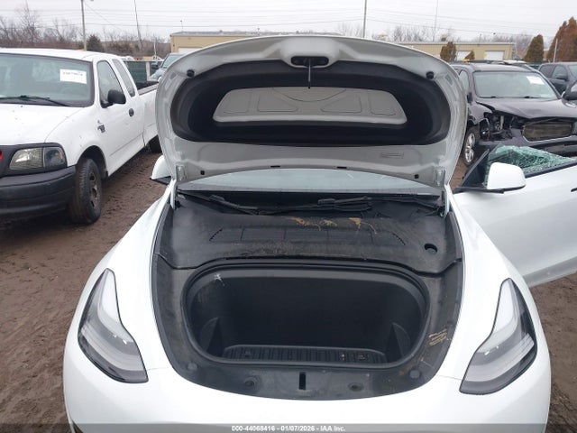 2023 TESLA MODEL Y 7SAYGDEE0PF807160 Photo 9